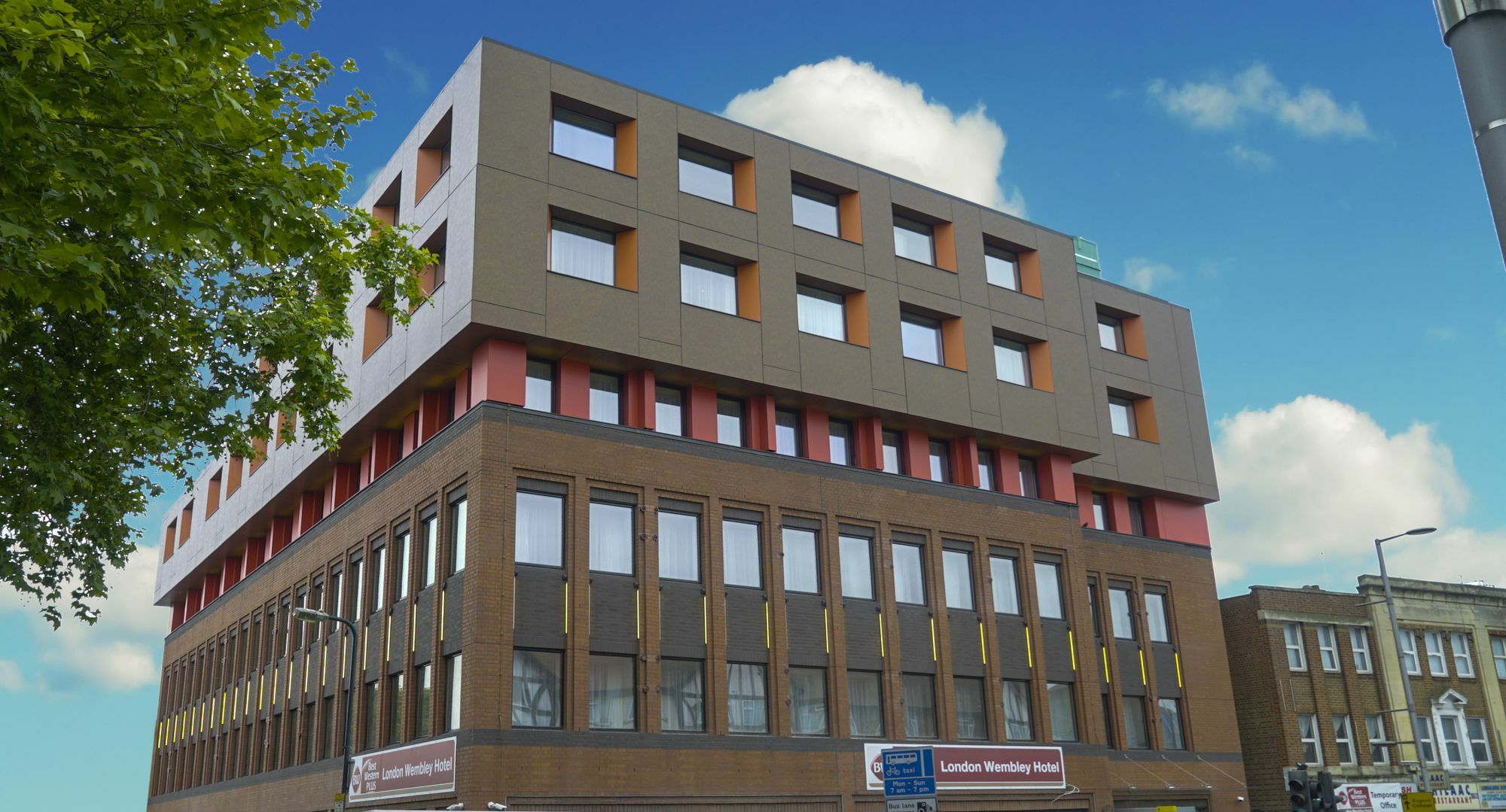 Best Western Plus London Wembley Hotel Экстерьер фото